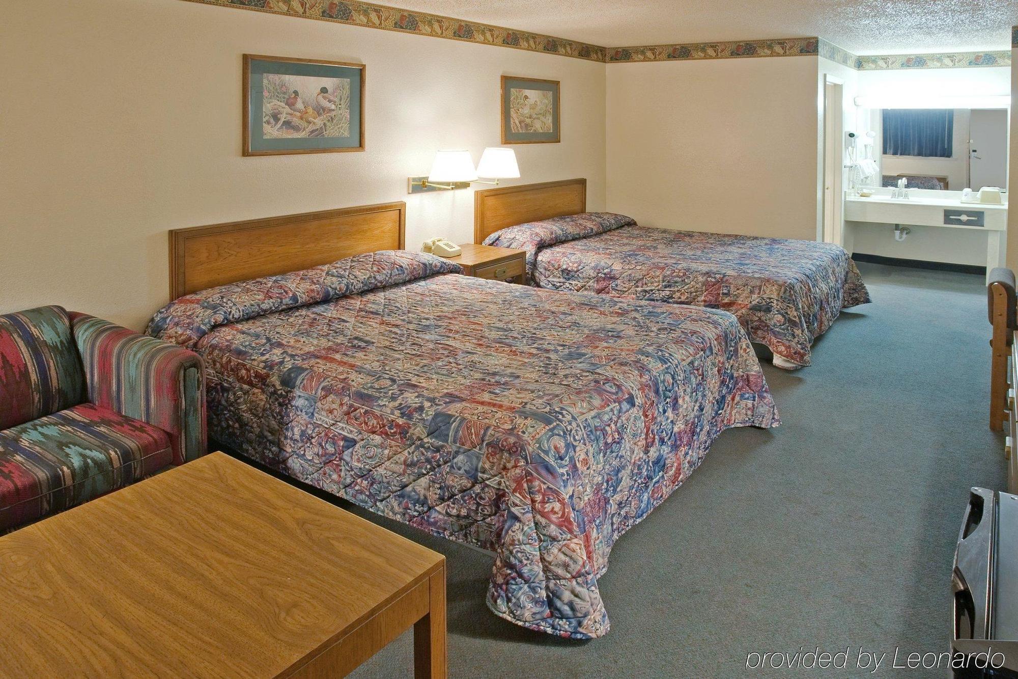 Value Lodge Brownwood Room photo