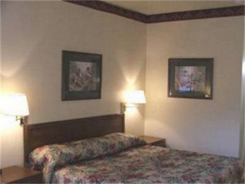 Value Lodge Brownwood Room photo